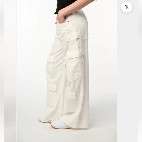 BLANKNYC Baggy White Cargo Utility Cotton Jeans in Milk It NWT - Picture 3 of 7